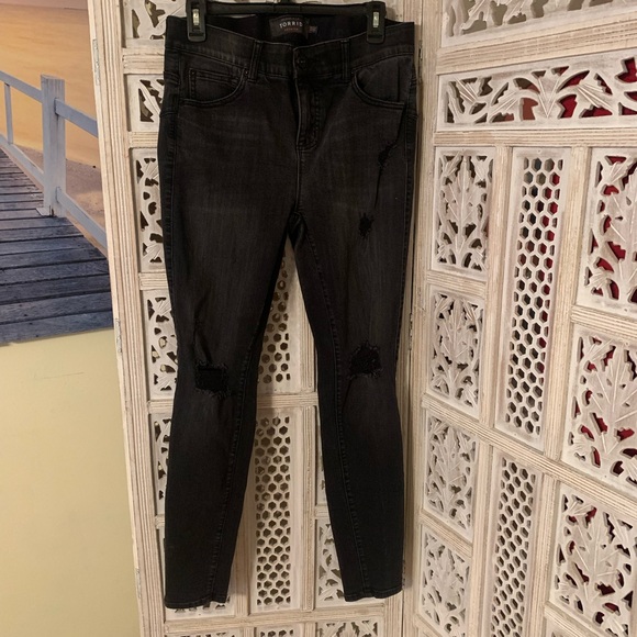torrid Denim - Torrid Premium Black Skinny Distressed Jean; Size: 10 Regular